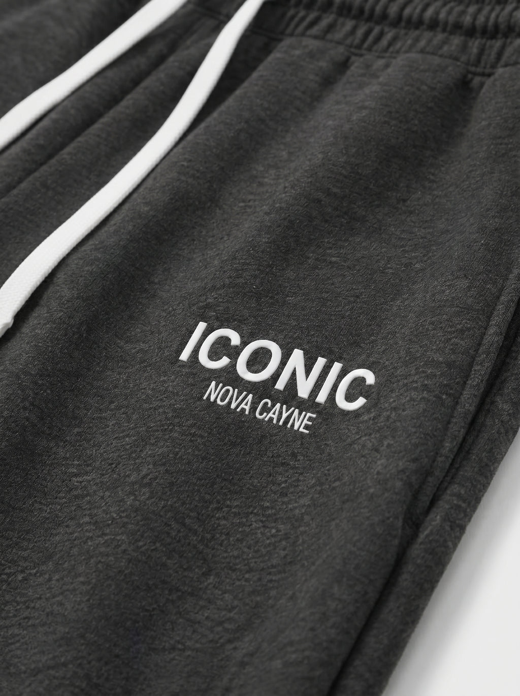 Iconic Slim Signature Sweatpants